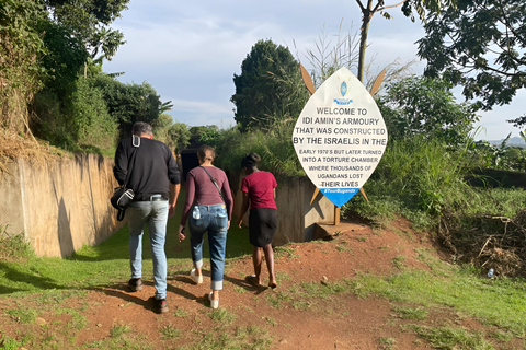 Kampala: Templo Bahai, Mezquita Gadaffi, Tumbas Kasubi, Palacio