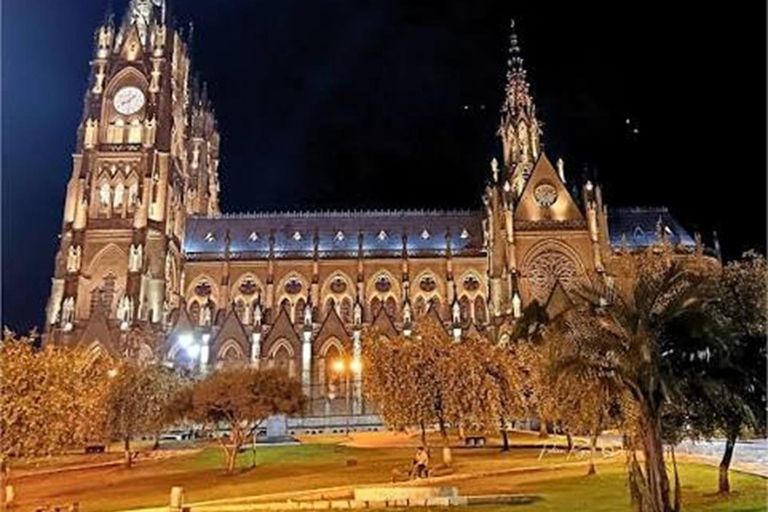 Quito: Night Tour with Empanadas, HotChocolate, and Canelazo