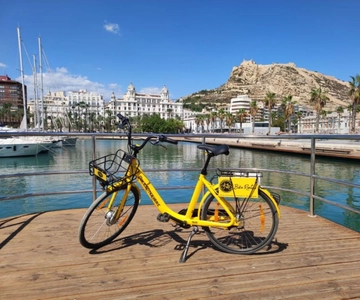 Alicante: City and Beach Bike Tour