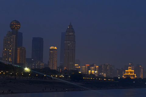 Wuhan: Hankou-Nachttour mit Craft-Bier-VerkostungWuhan: Nachttour durch Hankou mit Craft-Bier-Verkostung