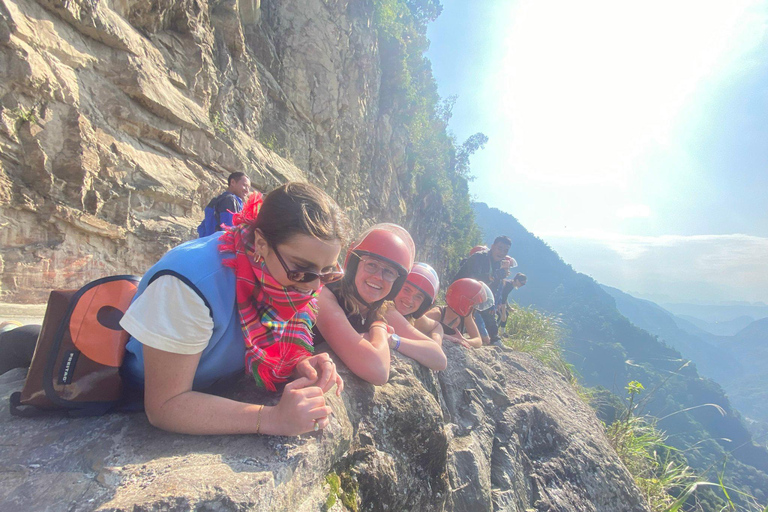 Vanuit Sa Pa: 2-daagse Ha Giang Loop motortour met ruiterAfzetten in Hanoi