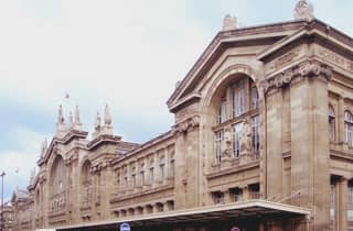 Paris: Privater 1-Weg-Transfer vom Bahnhof zum Hotel