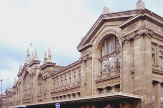 Paris: Privater 1-Weg-Transfer vom Bahnhof zum Hotel