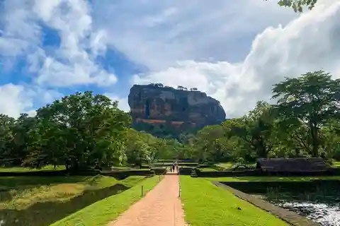 Dagexcursie Sigiriya, Dambulla & Archeologisch Ritigala