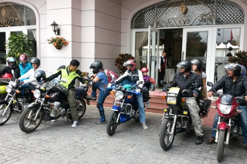 Eendaagse Hoi An/DaNang naar Hue via Hai Van Pass of vice versaHoi An - Hue-optie met zelfrijden op een motorfiets