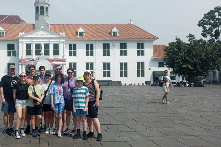 From Jakarta: Private Half Day Tour Include Pickup