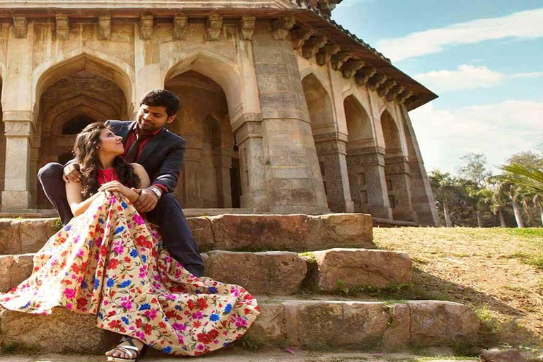 Delhi Deluxe Tour with Luxury Car, Guide & 5 Star Lunch