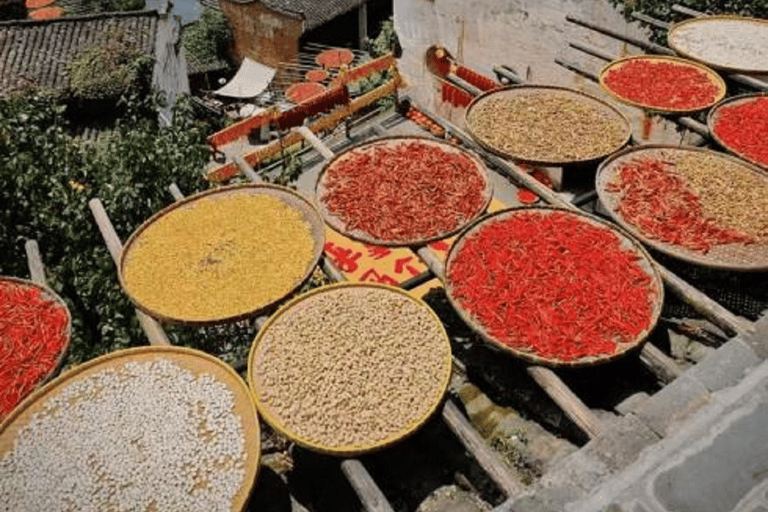 5-Day Mysterious Huangshan, Qiandaohu & Huangling Tour English Tour Guide