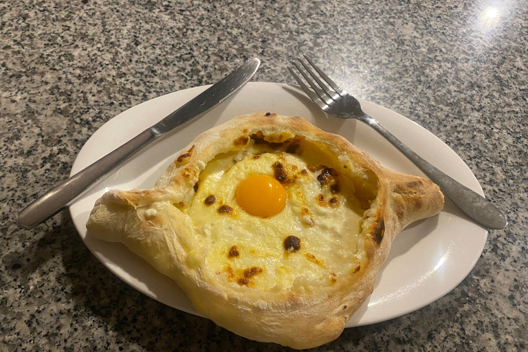 تبليسي: تذوق النبيذ الاحترافي ودروس الطبخ الجورجي من الشيف