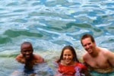 Experimenta a magia mundial do Lago Chala numa viagem de 1 dia