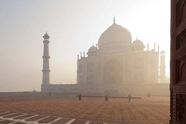 Z Jaipur: prywatna wycieczka po Agra Sunrise z przewodnikiem i taksówką