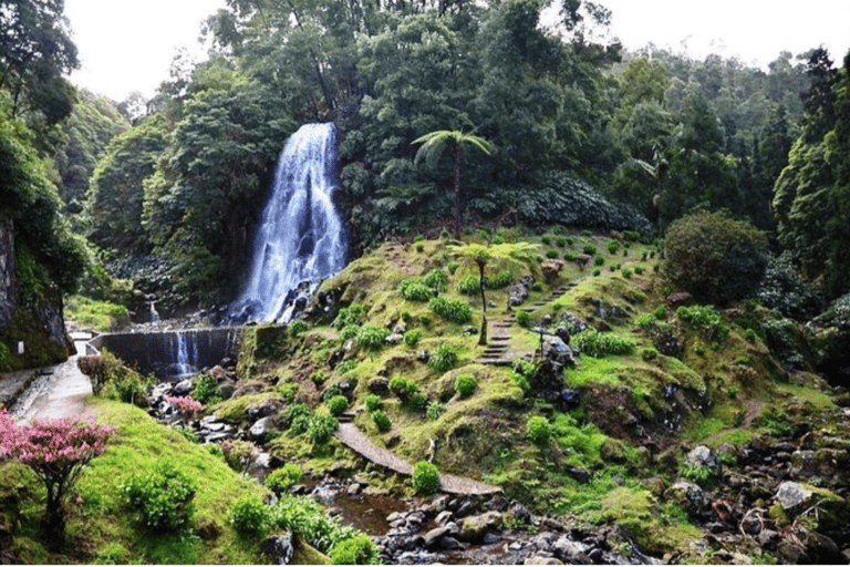 Ribeira dos Caldeirões: Tour guidato di canyoning con attrezzatura