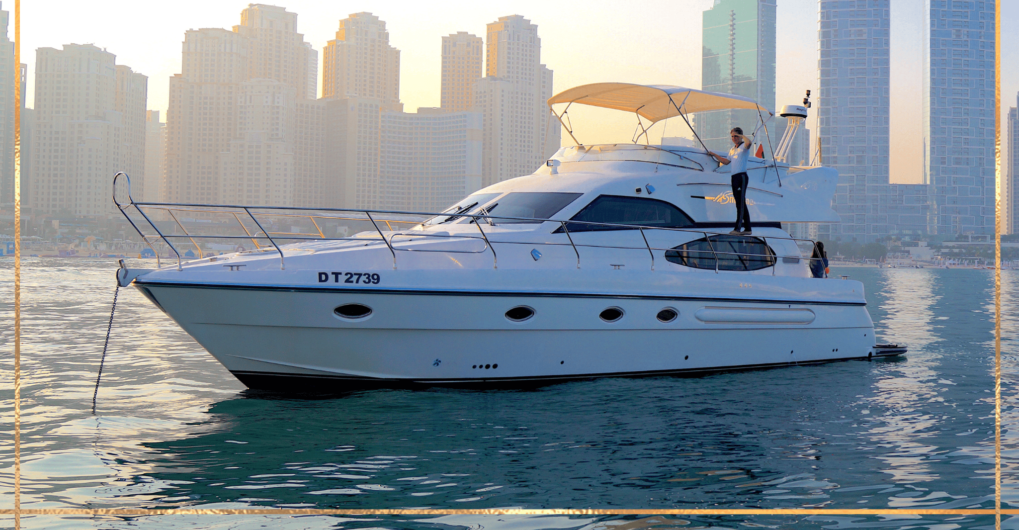 Dubai: Private Luxury Cruise on a Stylish 50ft Yacht