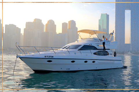 Dubai: Private Luxury Cruise on a Stylish 50ft Yacht 7-Hour Private Atlantis & Burj Al Arab & JBR Cruise