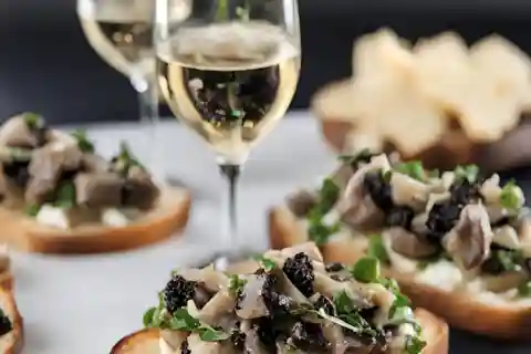 Matera : apéritif truffes et champagne sous l'olivier