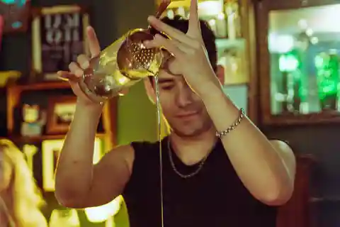 Cocktail bar hop with a bartender