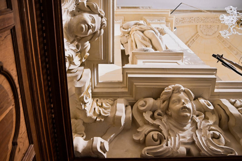 瓦莱塔组合套票：信仰奥秘与黑衣修士体验瓦莱塔组合套票：《信仰奥秘》与黑衣修士门票