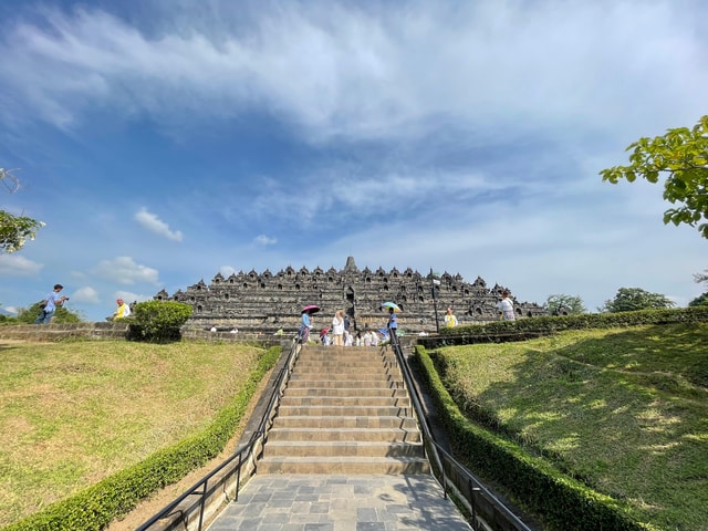 Borobudur Temple Climb To The Top & Prambanan Temple 1 Day