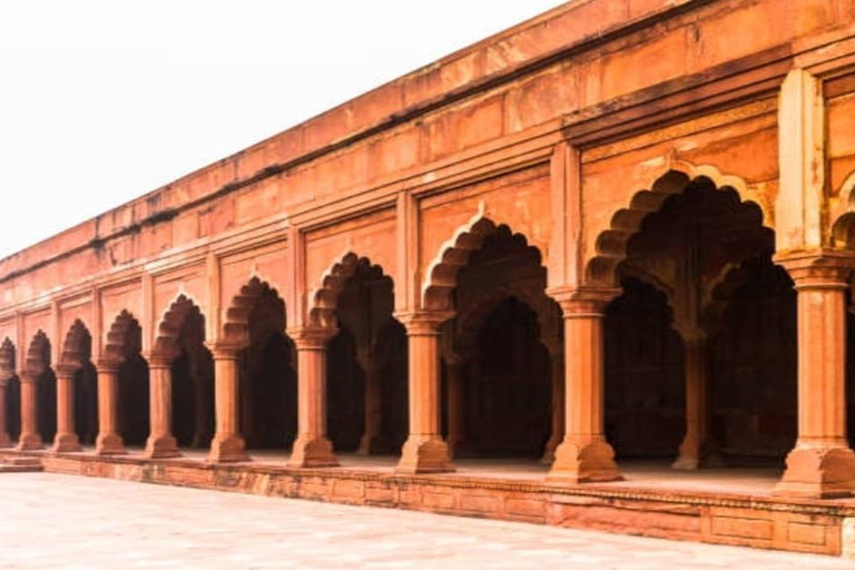 Delhi till Agra: Berättelser om Taj Mahal och lokalt livPrivat Agra-resa från Delhi – bil, guide och biljetter