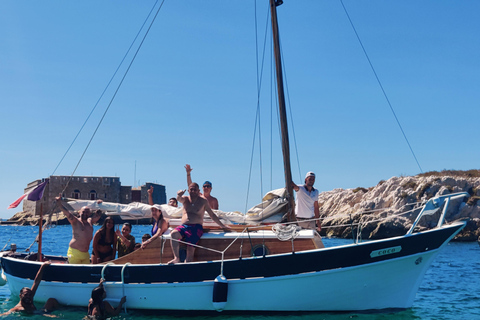 Marseille Boat Tour - See Marseille from the sea in a Pointu Marseille Boat Tour - High Season Rates