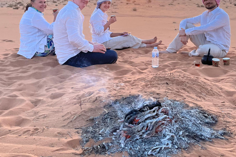 Wadi Rum: 2-Day Southern Desert Tour, Camel & Stargazing