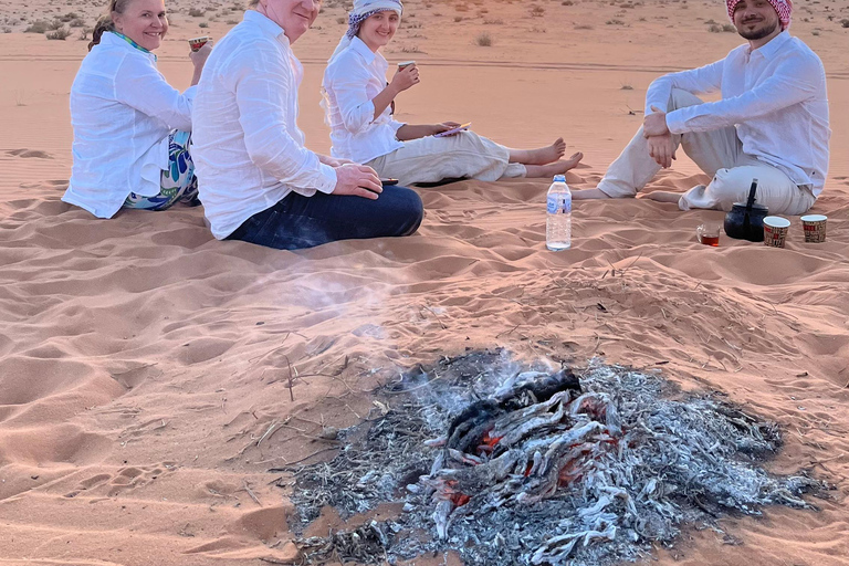 Wadi Rum: 2-Day Southern Desert Tour, Camel & Stargazing