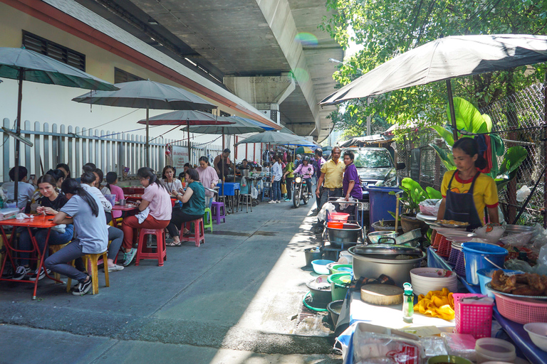 Bangkok: Bang Rak Food Tasting & Culture Walking Tour