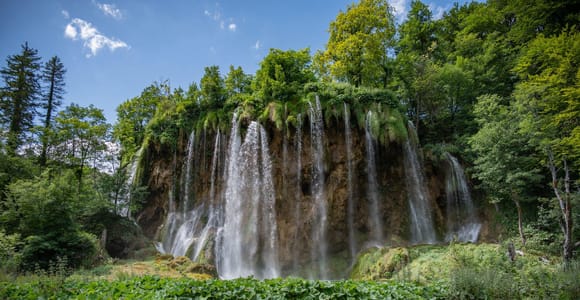 Plitvice Lakes: Tour of Plitvice, Pick Up & Tickets Included