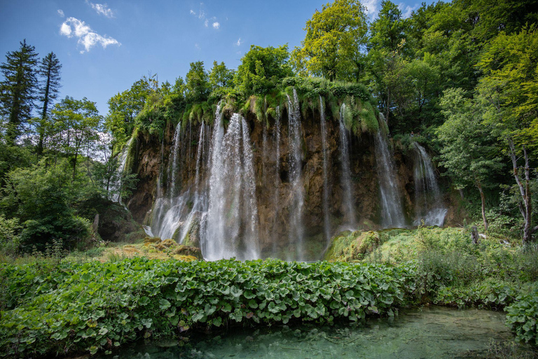 Zagreb to Rovinj: Private Transfer with Plitvice Lakes Visit