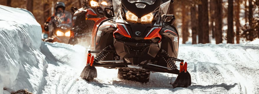 Saariselkä : Aventure d'une journée en motoneige