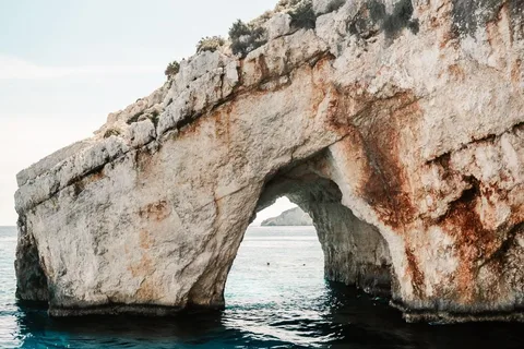 Zakynthos: Half Day tour of Shipwreck Blue Caves & Xigia