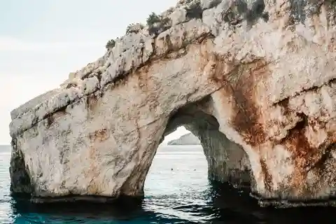 Zakynthos: Half Day tour of Shipwreck Blue Caves & Xigia
