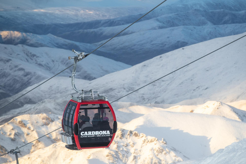 Desde Queenstown: Cardrona para principiantes en esquí o snowboardPaquete para principiantes de snowboard + traslados de ida y vuelta a Queenstown