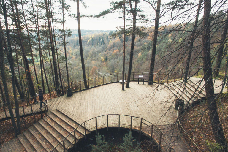 Private tour: Green Lakes, Verkiai Park, and Pūčkoriai Tour