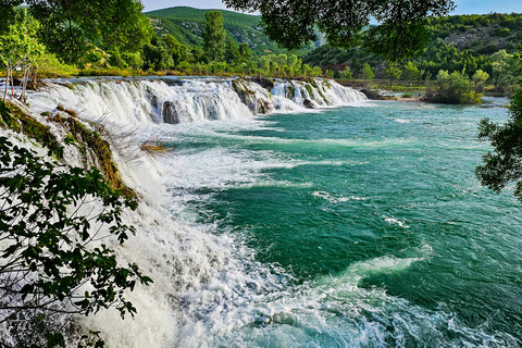 Zadar: Scenic trip to mountains, caves and rivers