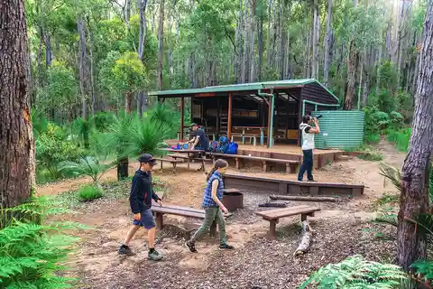 Dwellingup: Pack 'n' Paddle Recorrido autoguiado