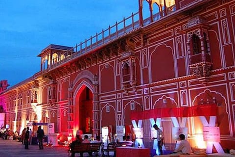 Jaipur: Royal Forts, Hidden Stepwell & Artisan Alleys
