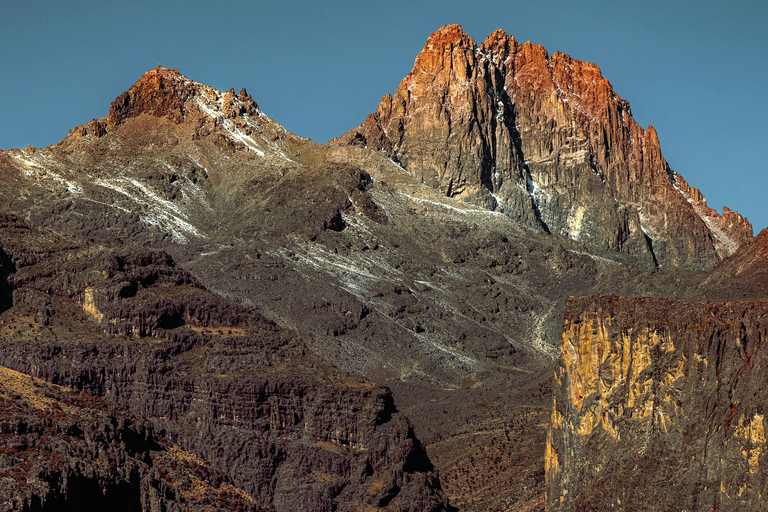 Nairobi: 6-Day Mount Kenya Climb via Chogoria Route