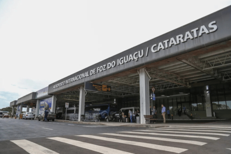 Arrival Premium and Private: Foz do Iguaçu Airport to Your Hotel Private transfer from Foz do Iguaçu Airport