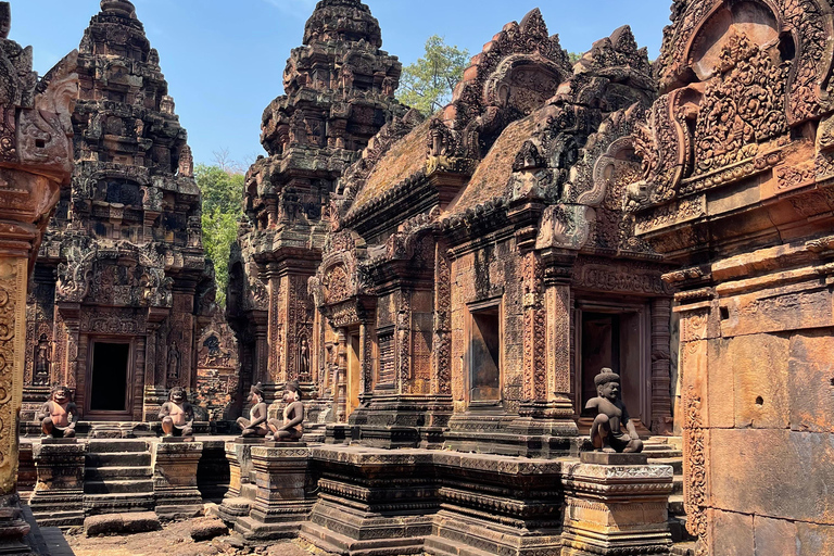 Countryside & Banteay Srei temple Cycling Tour 45km Small Share Group