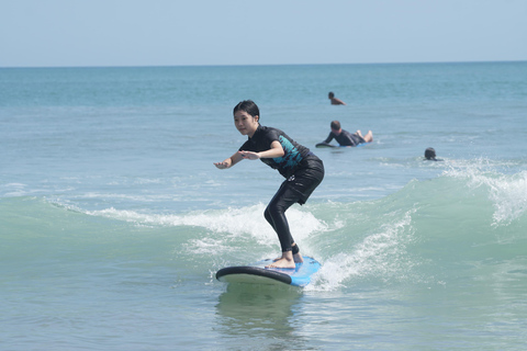 Kuta/Bali: Prywatne lekcje surfingu dla początkujących i średniozaawansowanychPoziom początkujący bez transferu