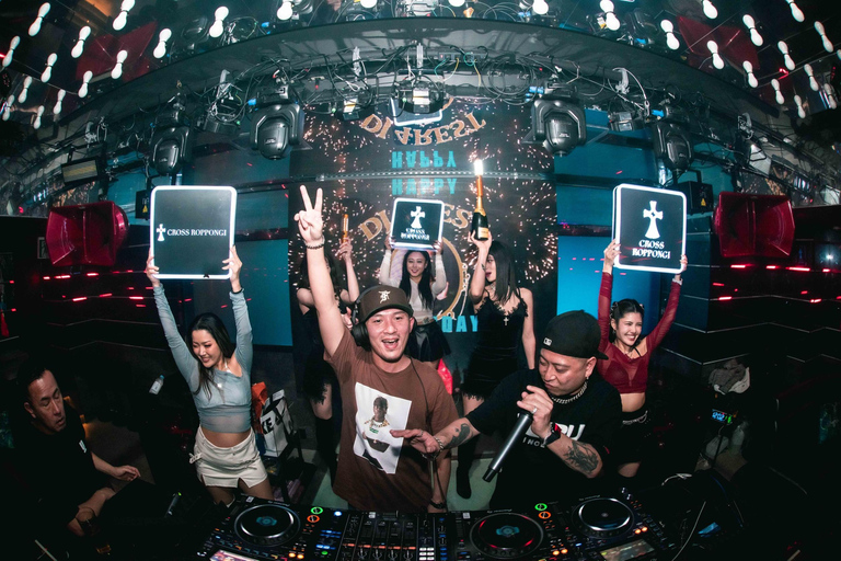 Tokyo: Cross Roppongi Karaoke Nightclub Ticket (For Foreign) Admission ticket + 2 drinks