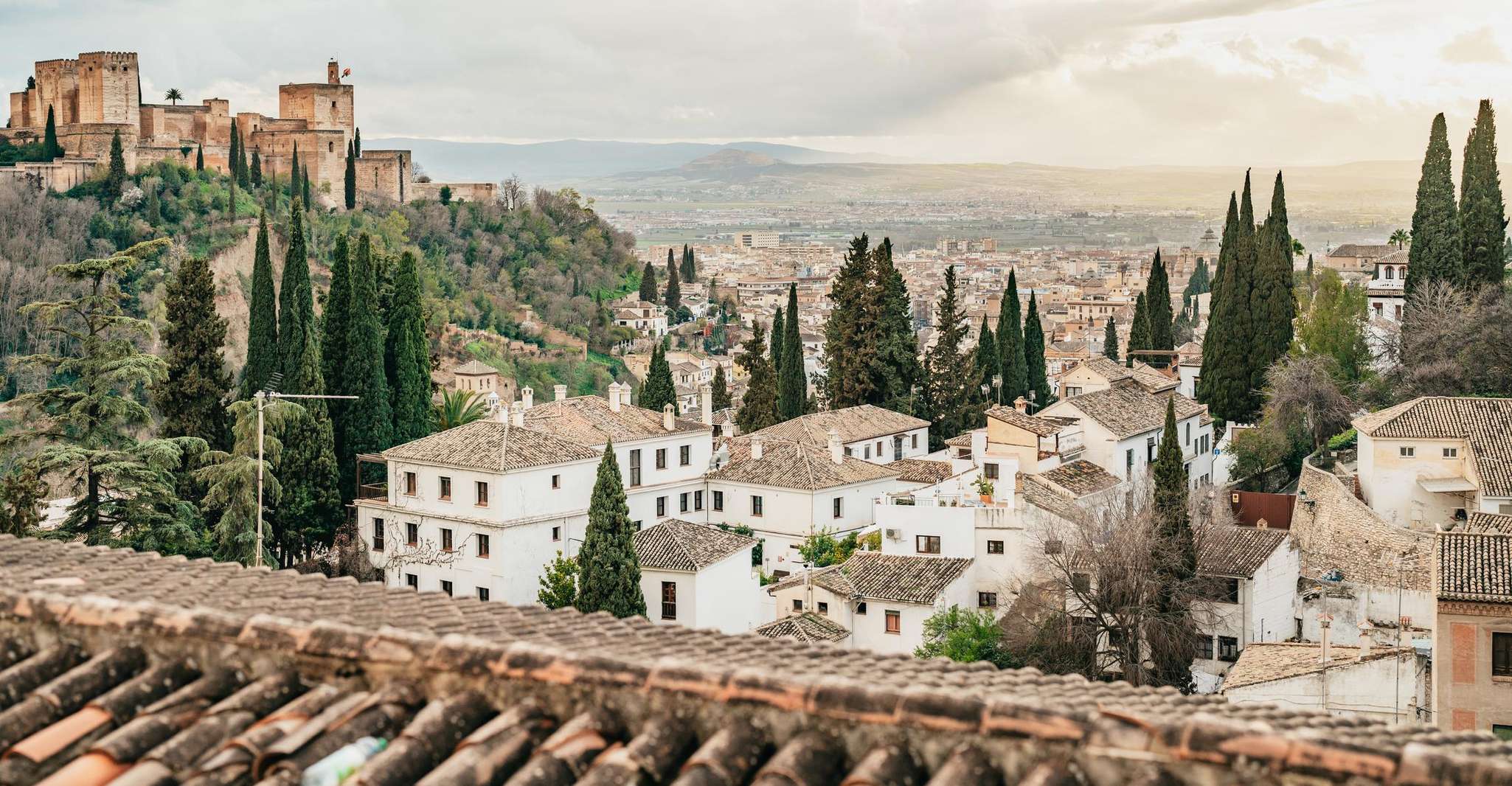 Granada, Sunset Walking Tour in Albaicín & Sacromonte - Housity