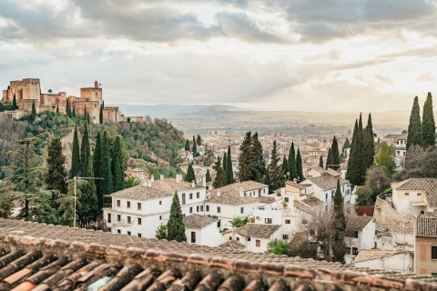 Granada: zonsondergangwandeling in Albaicín & SacromonteSpaanse groepsrondleiding
