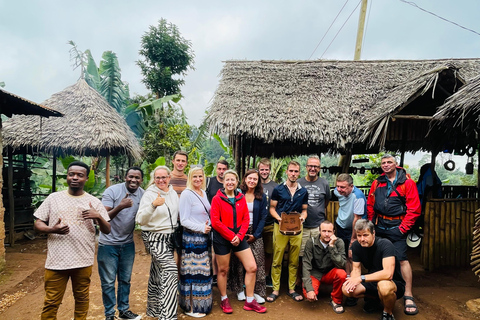 Arusha/Moshi: Cachoeira Materuni, Tour do Café e TermasSÓ CASCATAS DE MATERUNI + PASSEIO DE MOTORINA COM CAFÉ