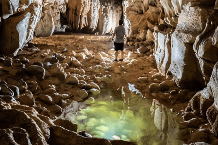 万荣：滑翔伞、三洞探秘、滑索体验、皮划艇、三湖之旅万荣：滑翔伞、三洞探险、滑索、皮划艇、三湖泊