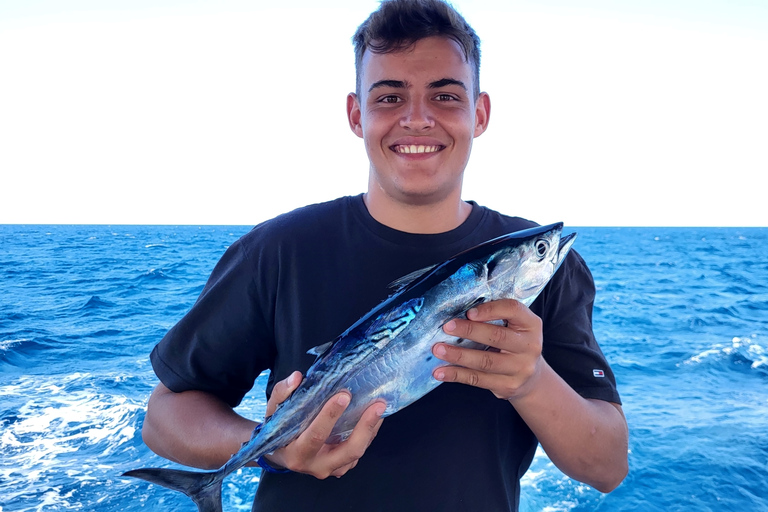 Rodas: Excursión de pesca, snorkel, barbacoa y guía profesional