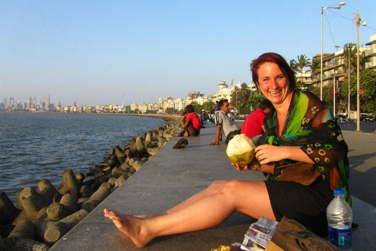 Mumbai: Passeio turístico particular e visita a um bairro de lata com um habitante local