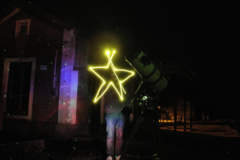 Astrotoerisme in treinstations (Uribelarrea): &quot;Trein naar de Melkweg&quot;.