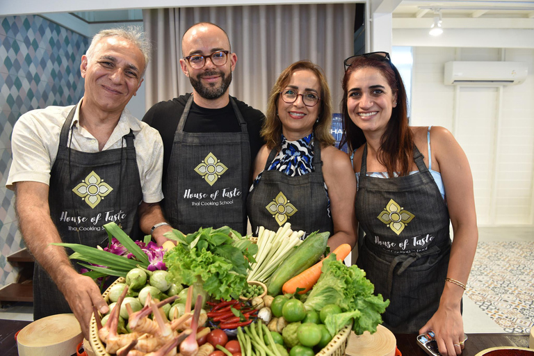 Sathon: Hands-on Thai Cooking Class & Market Tour in Bangkok